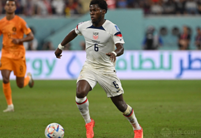 吸引到接近 吸引到接近