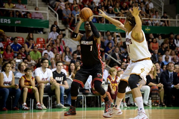 面对着巨大 面对着巨大