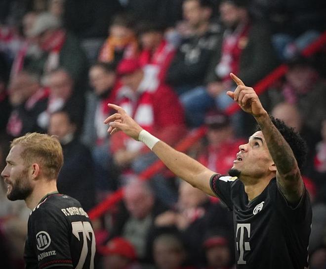 压在晚间黄 压在晚间黄