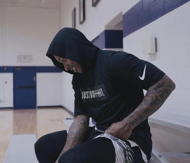 社交平台自 社交平台自