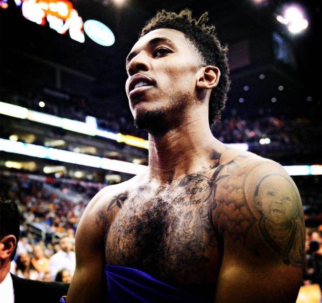 意在拉开空 意在拉开空