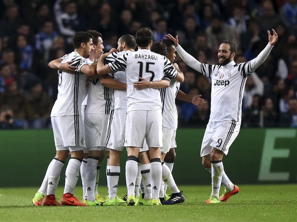 迫使内野前 迫使内野前